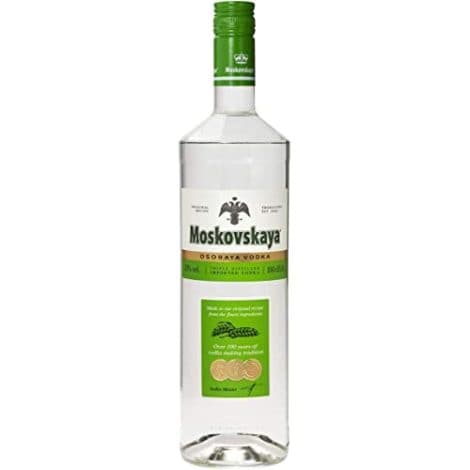 Vodka Moskovskaya Especial – 100cl (1000ml / 1 L) – 38% Vol. – Destilado con ingredientes naturales – Perfecto para cócteles, chupitos o solo con hielo – Hecho en Riga, Letonia.