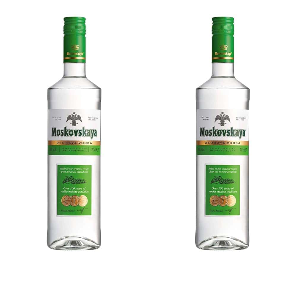 Moskovskaya Osobaya Vodka - 70cl (700ml / 0,7L) - 38% Vol. - Destilada con ingredientes naturales - Ideal para cócteles, chupitos o con hielo - Elaborado en Riga, Letonia (Paquete de 2)