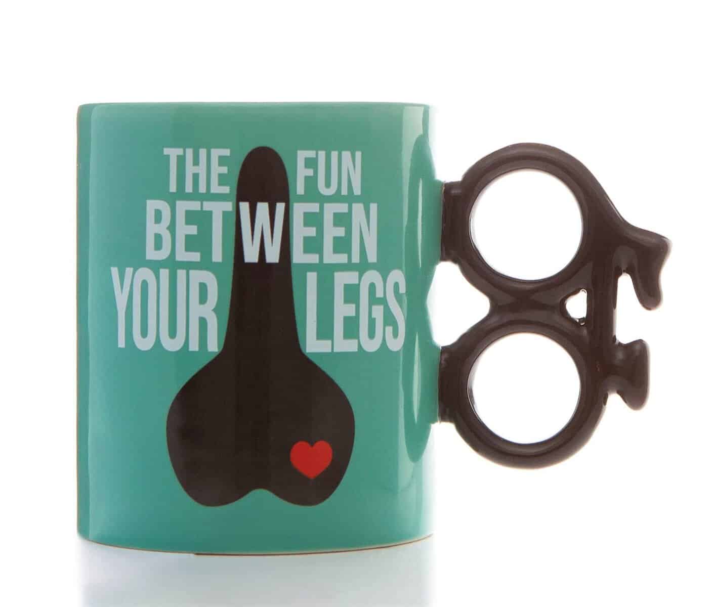 Boxer Gifts Fun Between Legs - Taza de bicicleta | Mango único en forma de ciclo | Divertido regalo de cumpleaños y Navidad secreto de Papá Noel para ciclistas, cerámica, azul, talla única