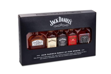 Pack de 5 miniaturas de Jack Daniel’s Whiskey Tennessee 50ml, ideal para regalar en caja.