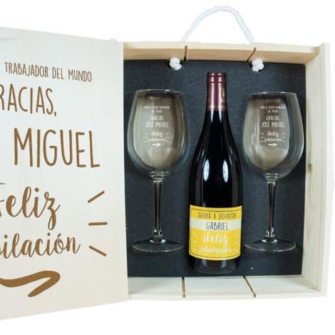 Kit de jubilación a medida: Caja de madera + Copas y botella de vino personalizadas.