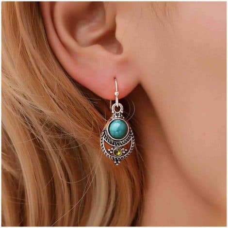 Pendientes Boho con turquesa, piedra natural y diseño retro. Joyería para mujeres y niñas.