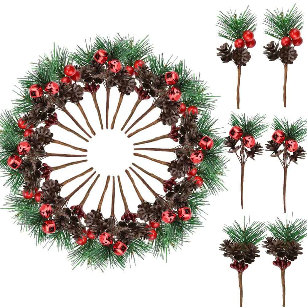 KBNIAN 30 PCS Ramas de Pino Artificiales Ramas de Bayas Artificiales Bayas Navideñas Artificiales Rama de Pino Navidad con Piñas y Campanas para Decoraciones Guirnalda Mesa Árbol de Navidad Bodas