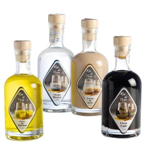 Pack con 4 licores gallegos de 20 cl Ria da Noia: Hierbas, Orujo Blanco, Crema y Café. Regalo original en caja de cartón.