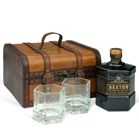 Whisky irlandés ‘The Sexton’, Single Malt Whisky (0,7 l) con 2 vasos originales en caja de madera estilo antiguo.