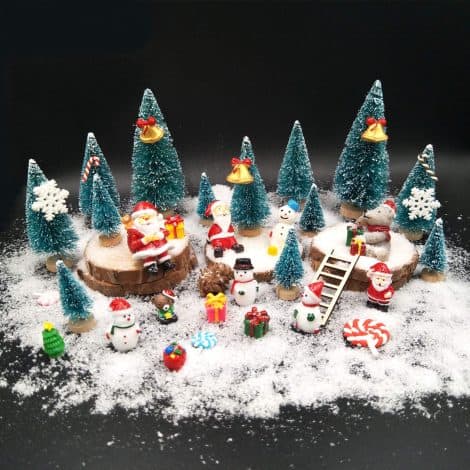 Conjunto de 45 adornos en miniatura de invierno para escena navideña, perfectos para decorar tu hogar o fiesta de Navidad.