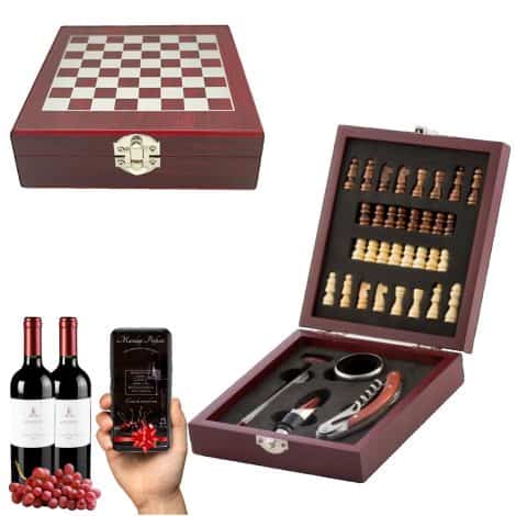 Set de accesorios de vino y ajedrez con termómetro, sacacorchos y abrebotellas – Regalo original para hombre. Tamaño: 15x5x17cm.