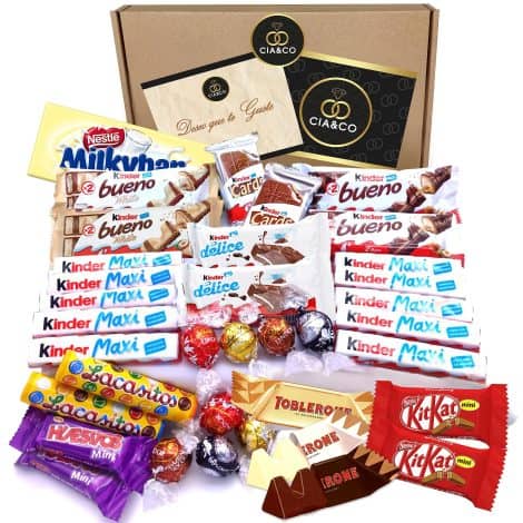 Pack regalo con más de 35 bombones y chocolates de marcas conocidas como Kinder, Lindt y Milkibar. Incluye una tarjeta personalizada y Kinder Bueno, Toblerone, Kit Kat y bombones Lindt Lindor.